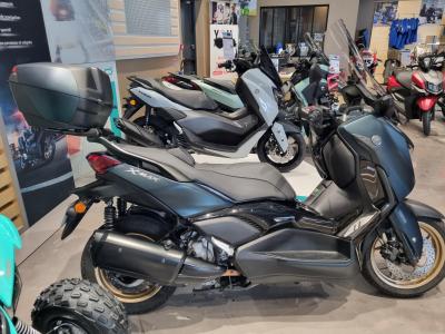 YAMAHA XMAX 300 Tech Max